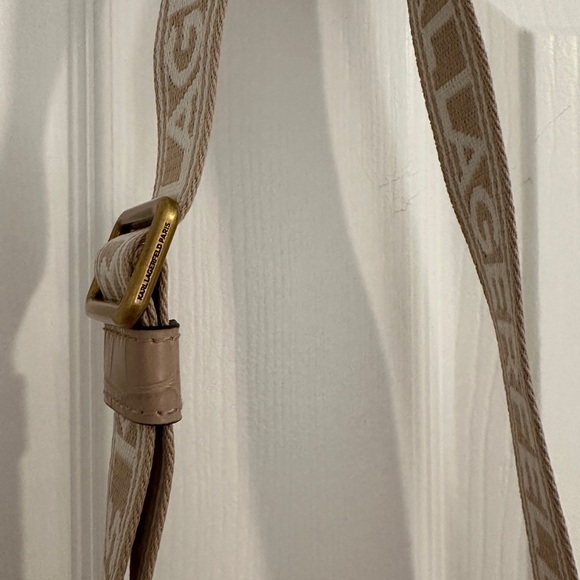 KARL LAGERFELD PARIS Maybelle Crossbody Camera Bag Shell/Tan/Beige color - Picture 5 of 16